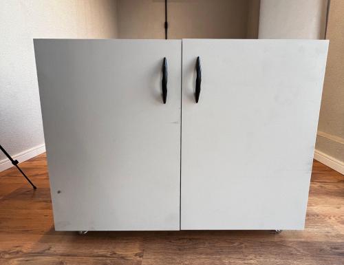 Armário Baixo com 2 Portas